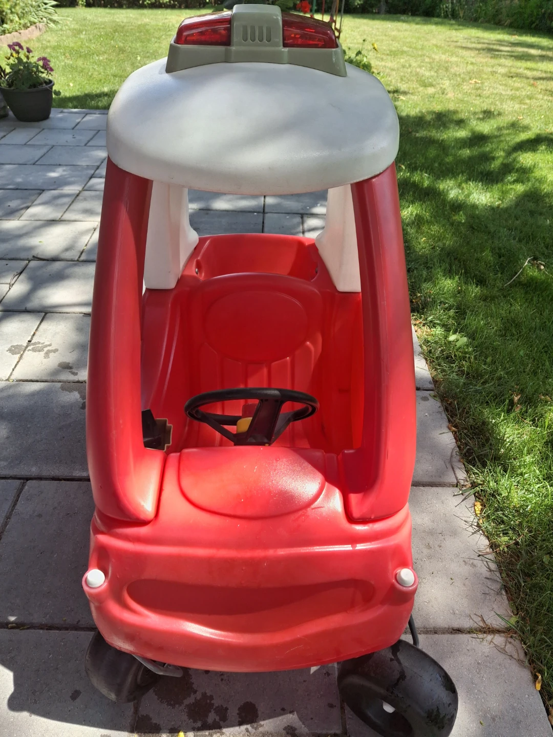 Little Tikes Cozy Coupe Ride-On Toy Car - photo 2