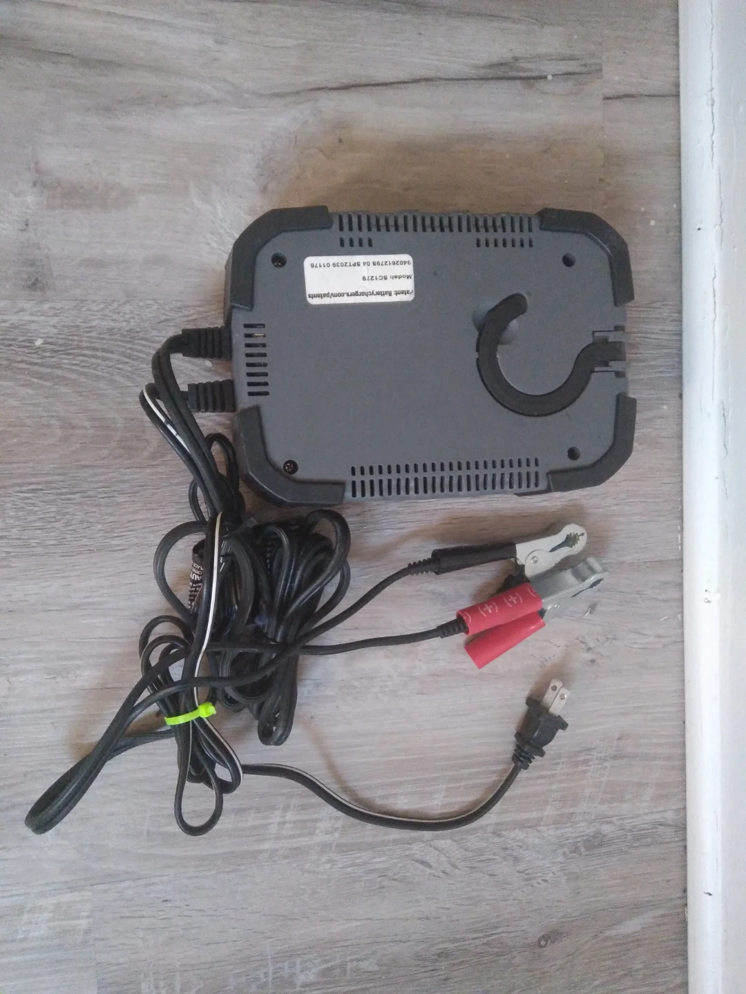 Schumacher 8 amp tender! - photo 3