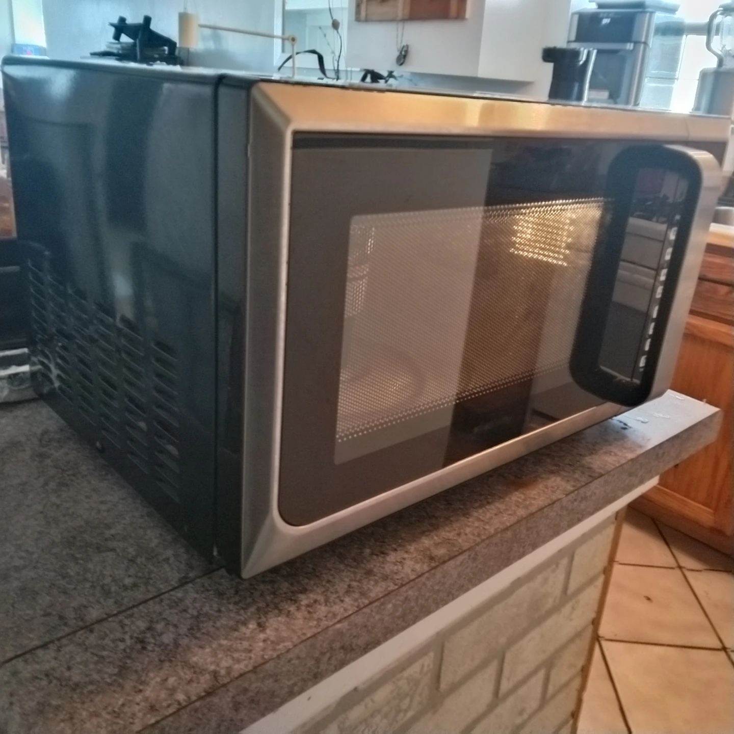 Microwave oven - photo 3