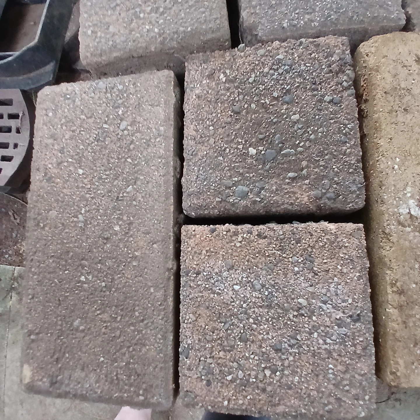 Patio garden bricks - photo 3