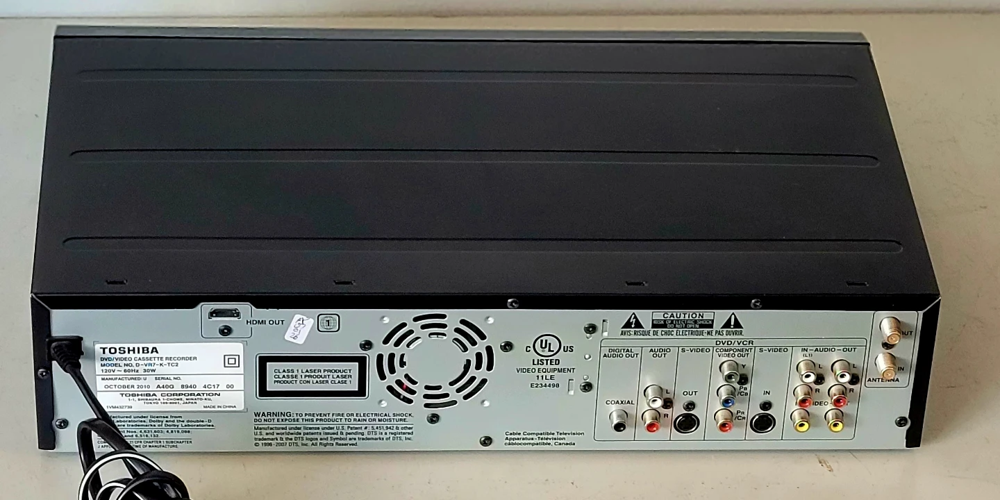 Toshiba DVR7KTC2 VCR/DVD Recorder Combo (31093467) - photo 2