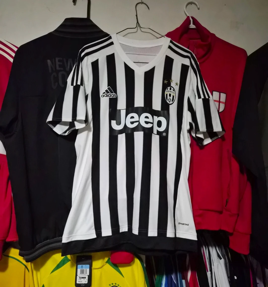 Juventus 15/16 Italy adidas soccer jersey