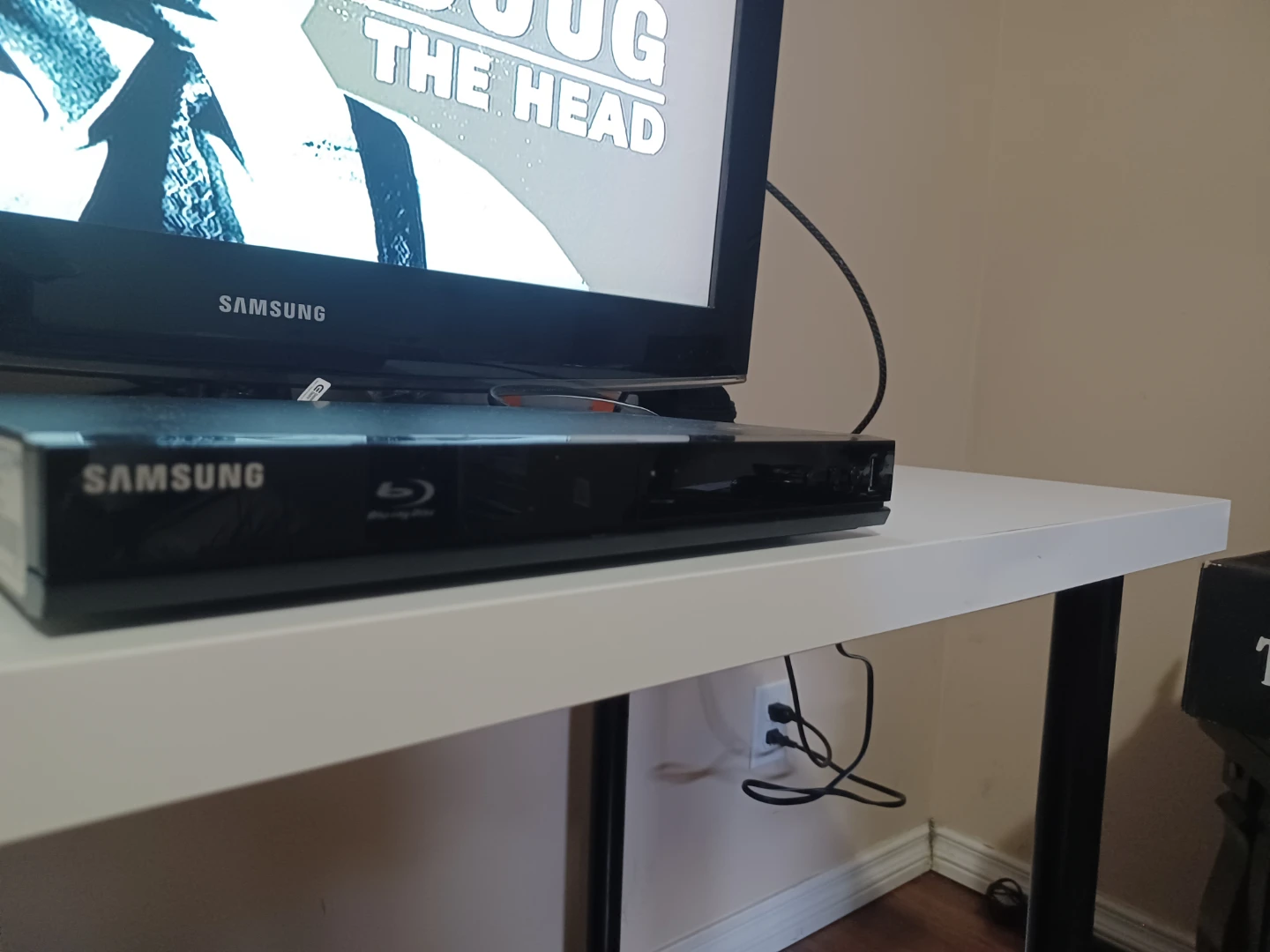 Samsung 32" HD TV LN32A450C1D - photo 3