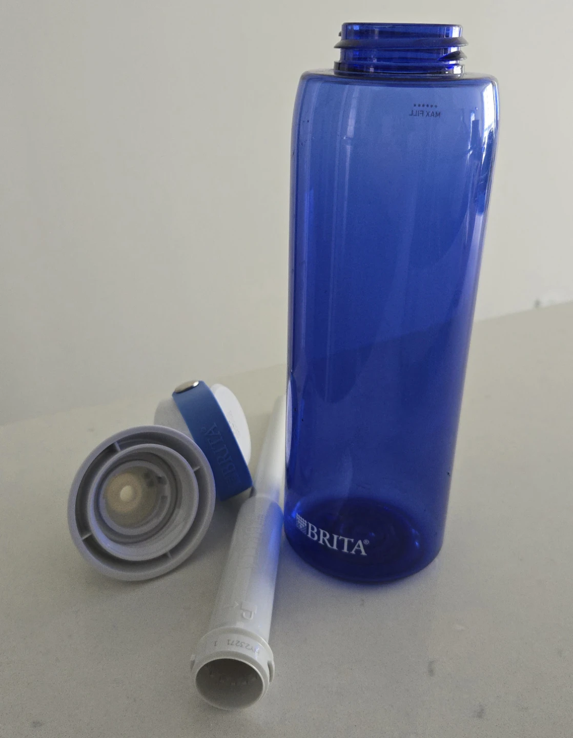 Brita Premium Filtering Bottle – Sapphire - photo 2