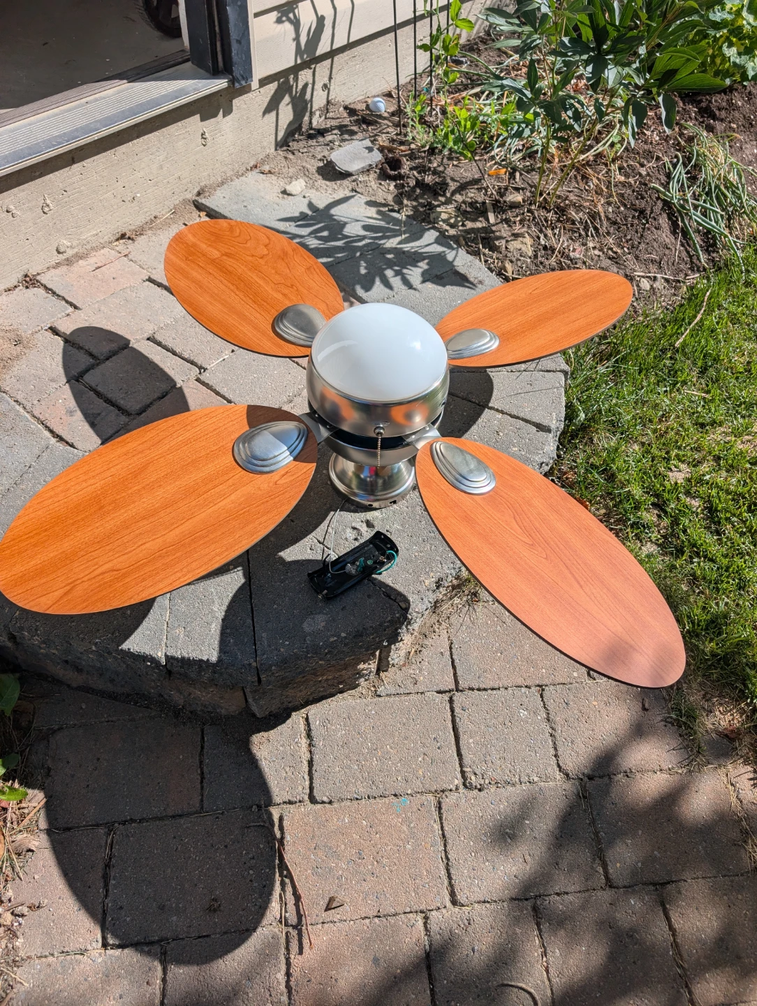 Ceiling Fan with Light - photo 2