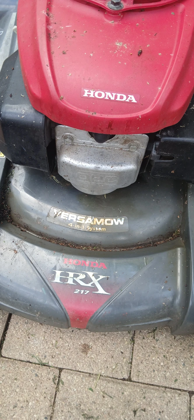 Honda HRX217 Lawnmower - photo 4