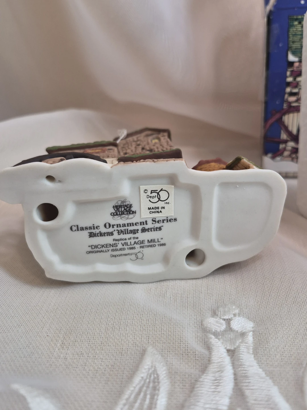 Dept. 56 Heritage Village Series Ornament - photo 3