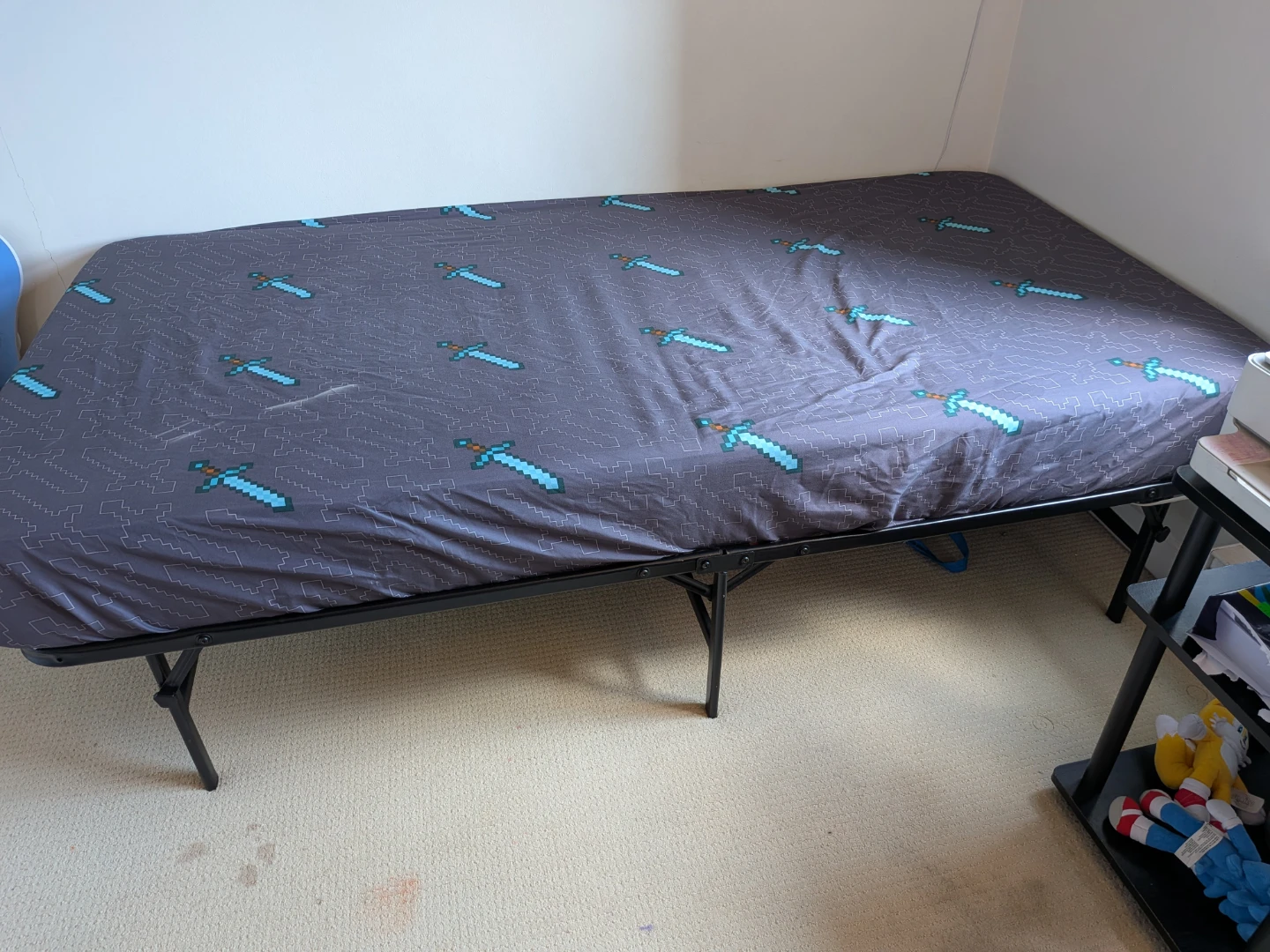 Minecraft Themed Twin Bed Frame and mattress