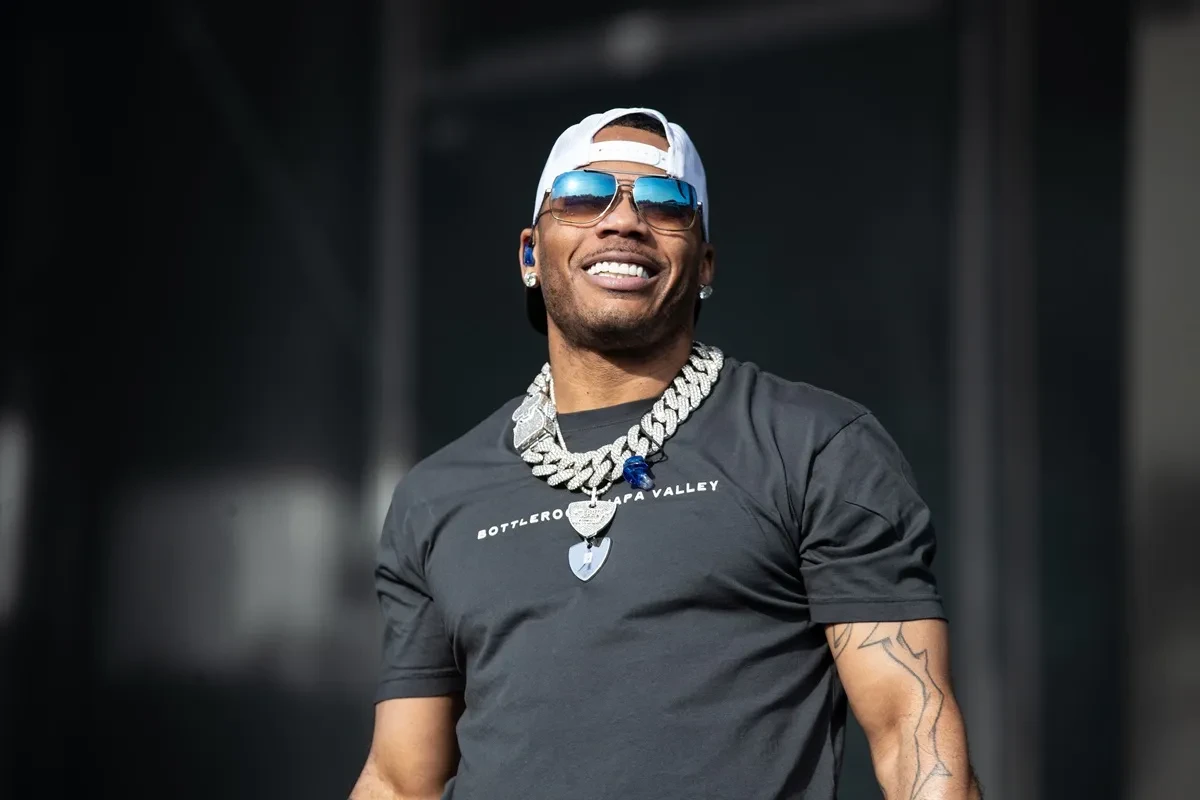 NELLY Tickets (2) for july 25 Brookfield zoo