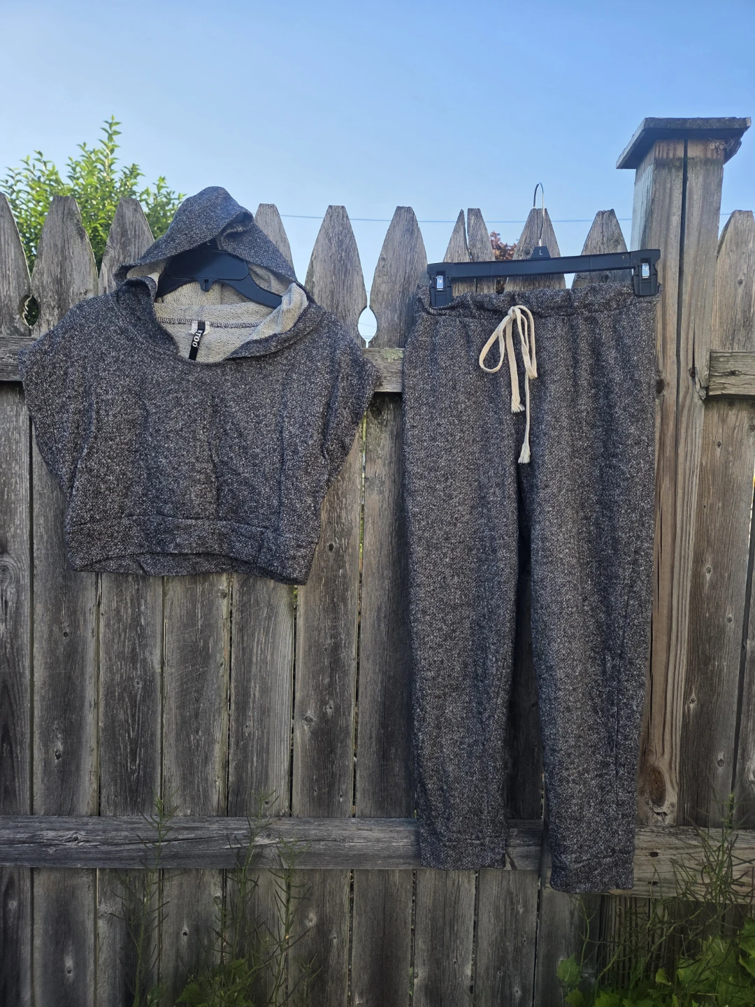 Ktoo Women's vintage Lounge Set - Cropped Hoodie & Joggers