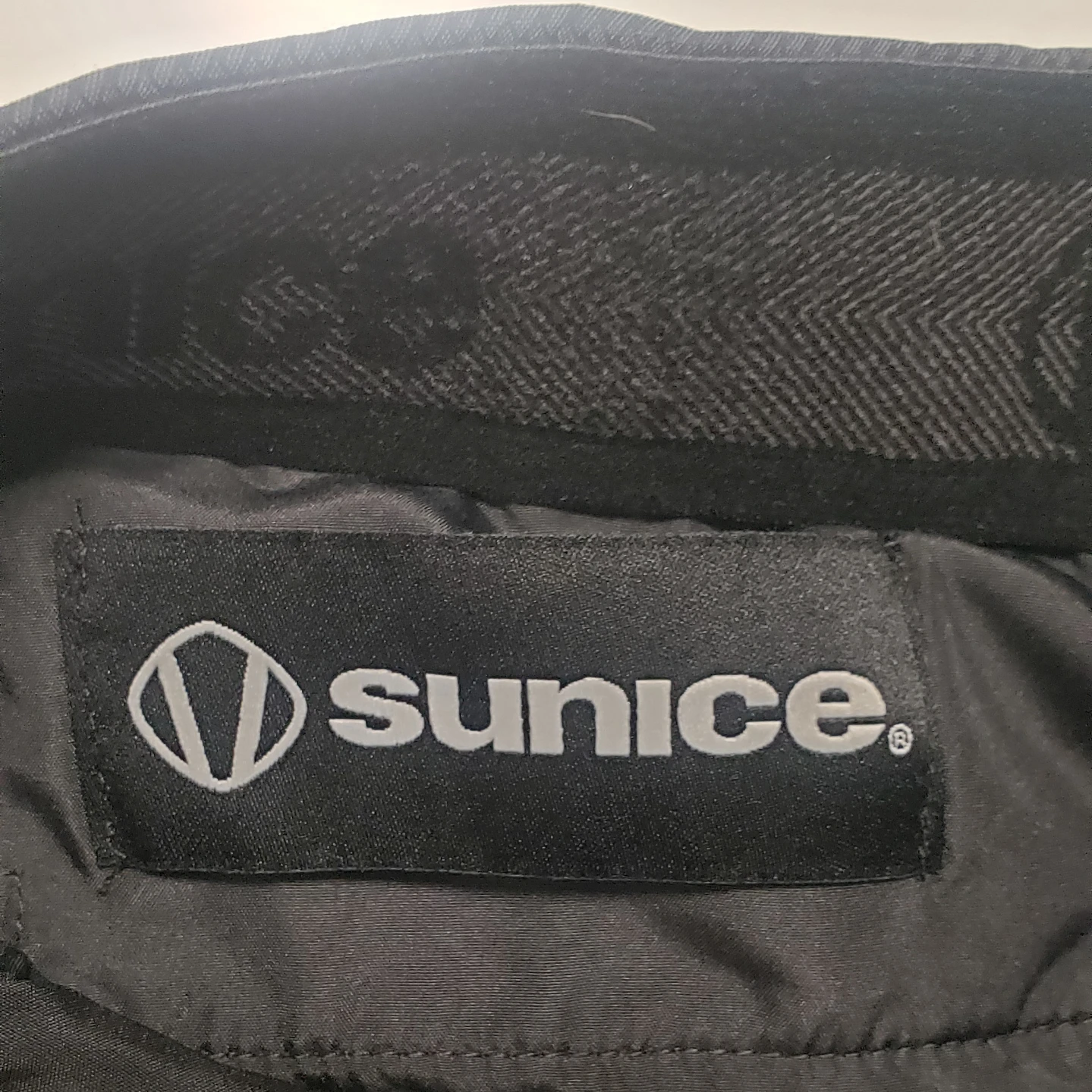 Brand new Sunice Men's Golf Shorts Size 36 Black - photo 2