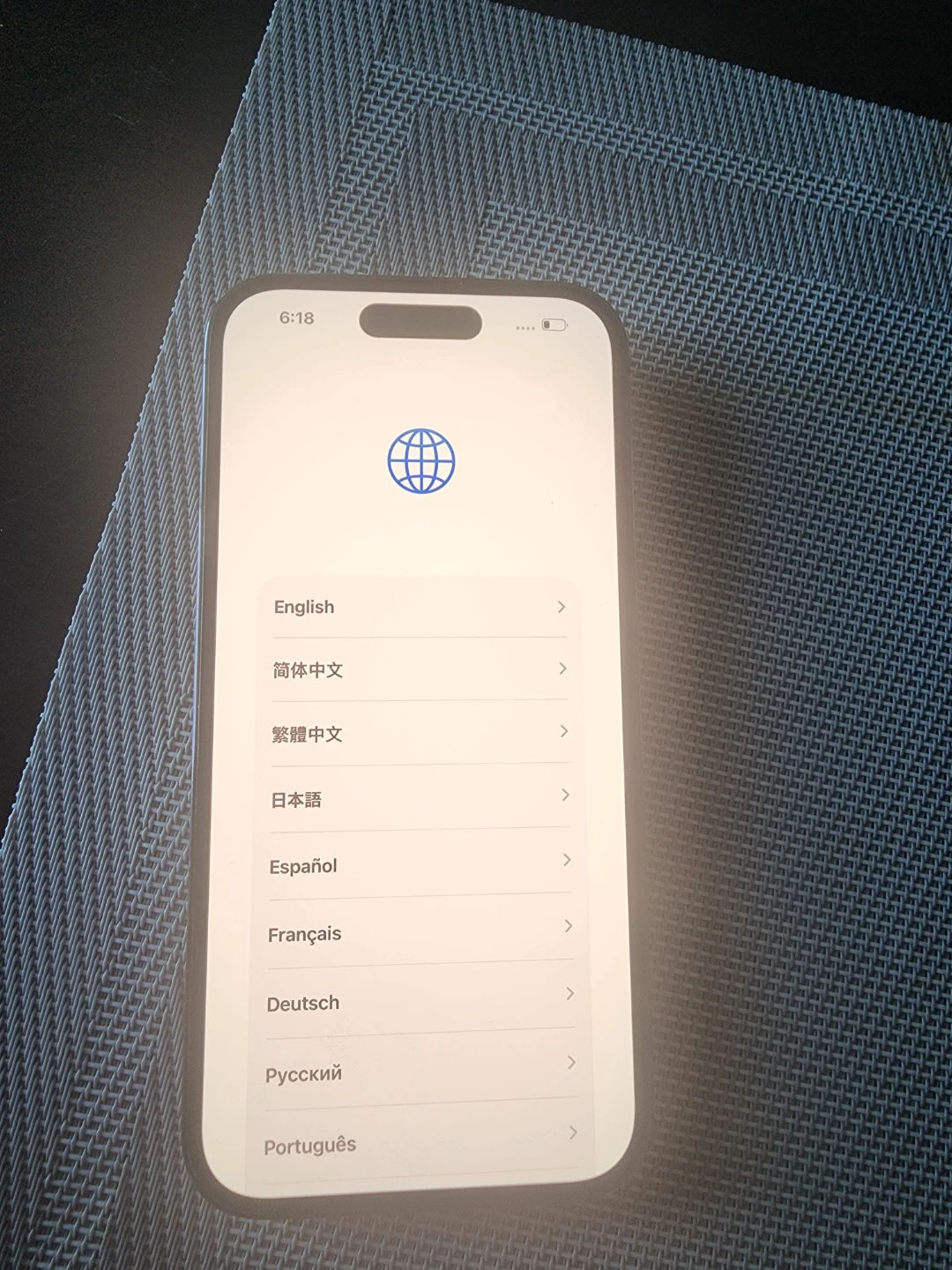 iPhone 14 Pro cloud lock like new shape