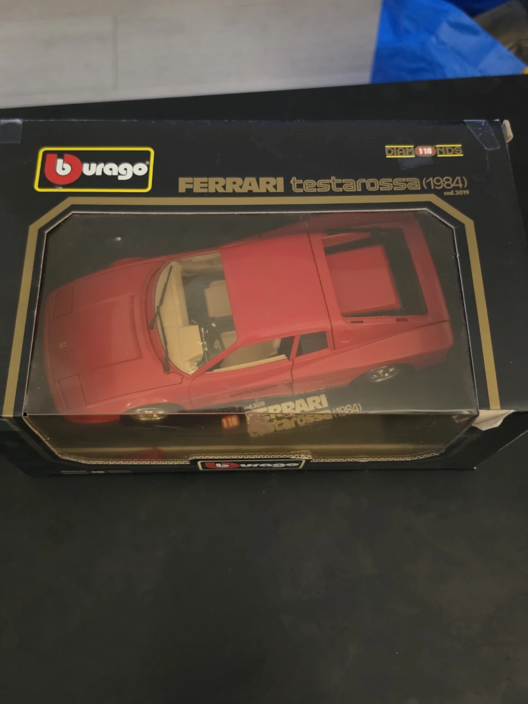 Burago Ferrari Testarossa (1984) Die-Cast Car - photo 2