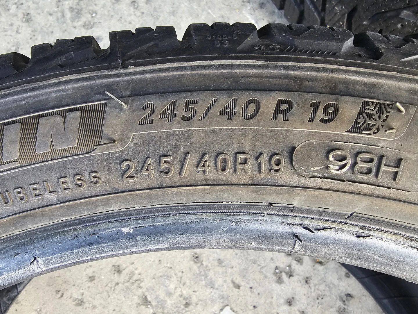 245/40 R19 WINTER TIRES - photo 2