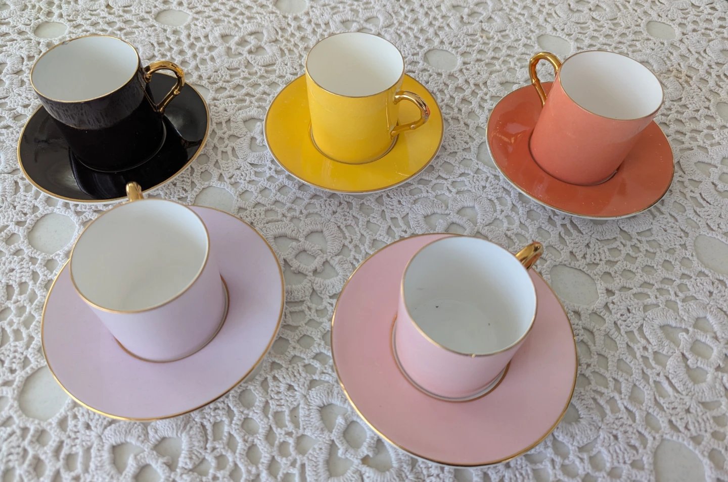 Set of 5 Aynsley  Coloured Teacups and Saucers with Gold Trim