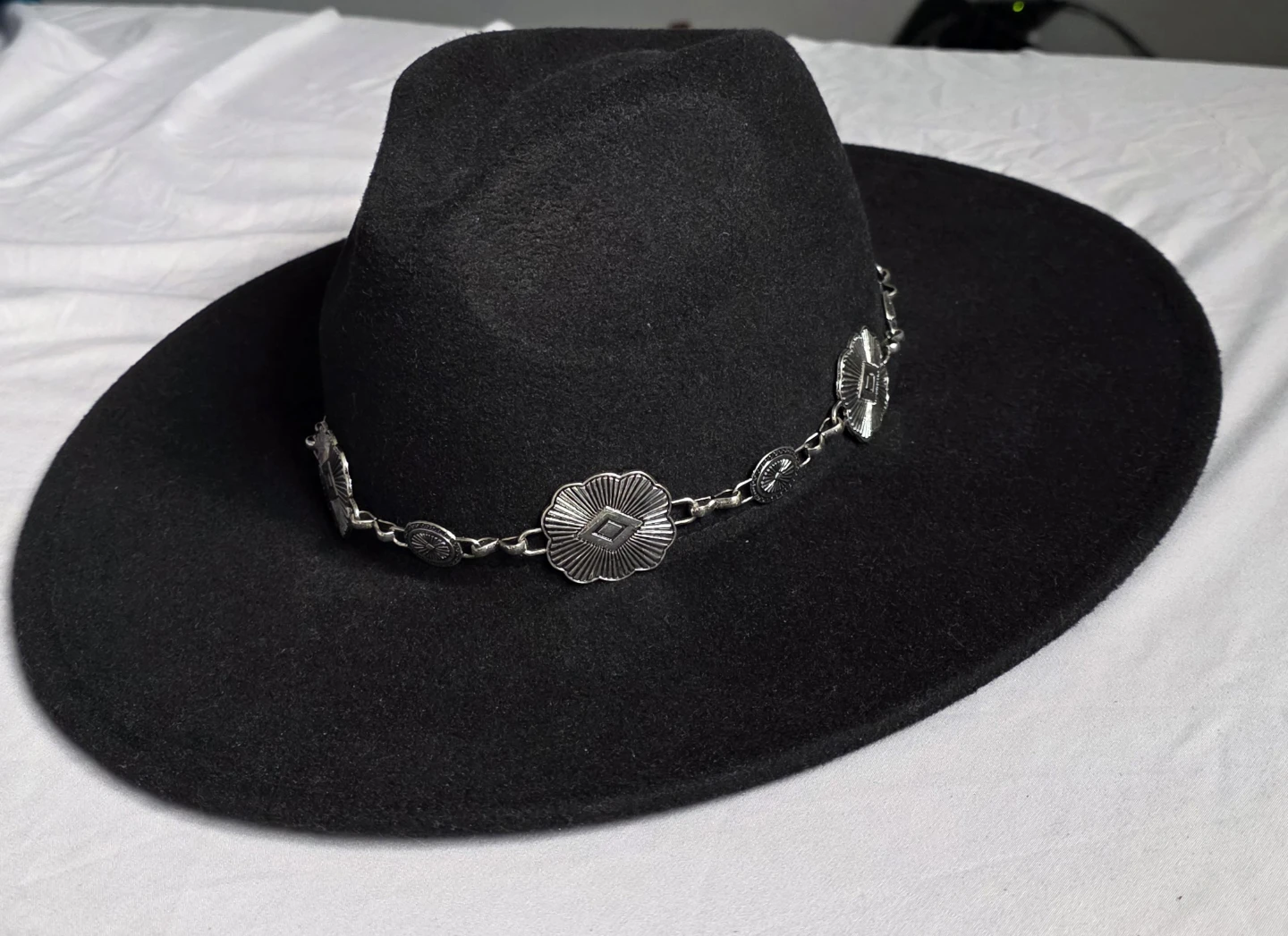 Stampede Black Felt Fedora Hat with Silver Chain Detail - photo 3