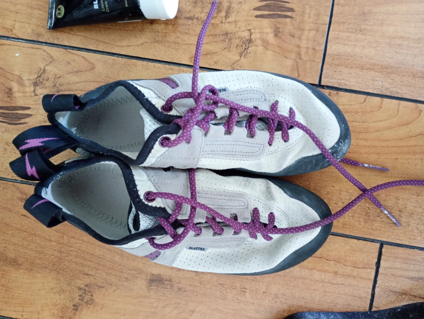 Climbing gear - 1 year light use good condition - photo 3