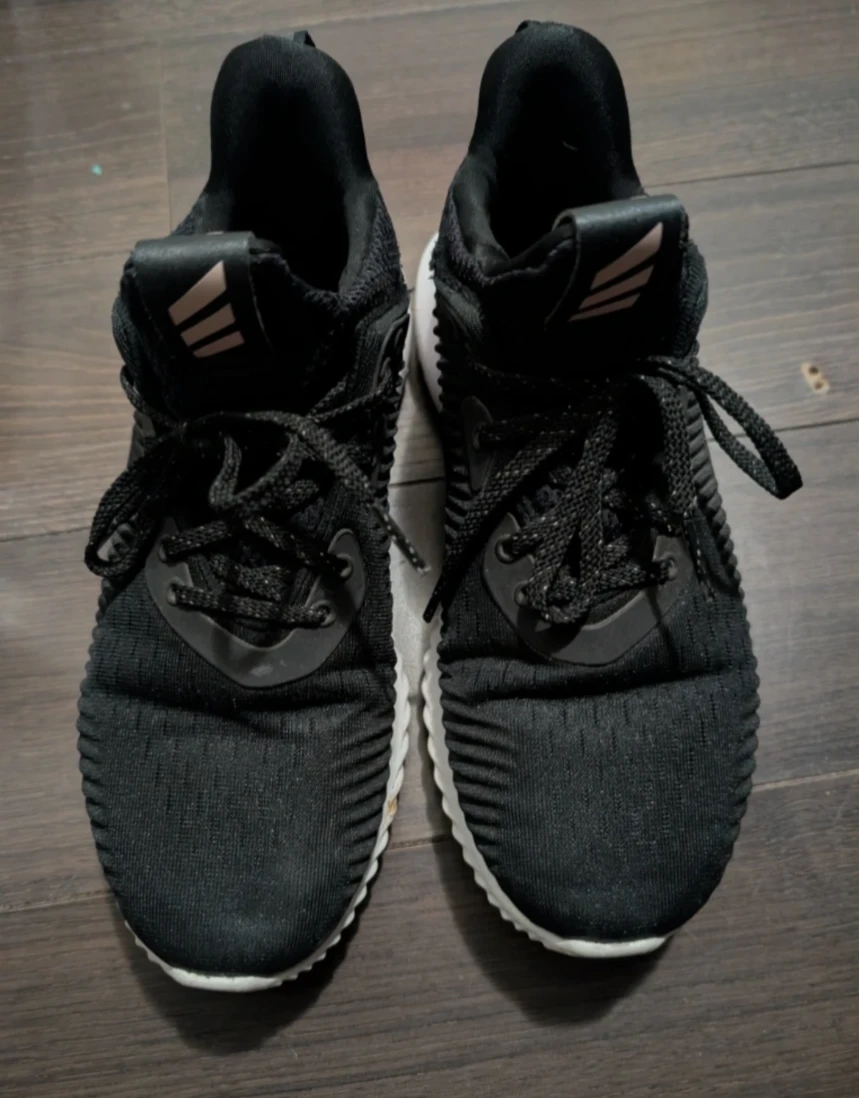 Adidas AlphaBOUNCE Running Shoes - Black size 6