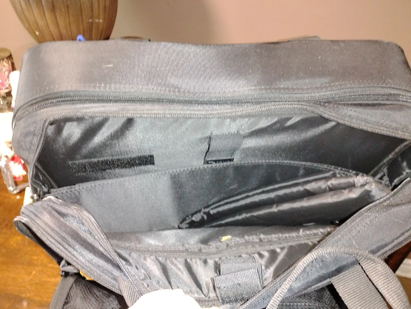 Targus Black Rolling Laptop Bag - photo 4