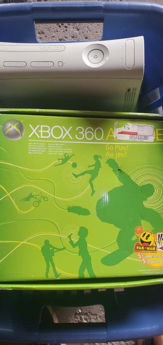 2 Xbox 360 Console with Games