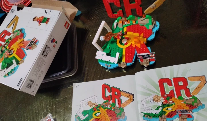 LEGO Cristiano Ronaldo CR7 Building Set - photo 5