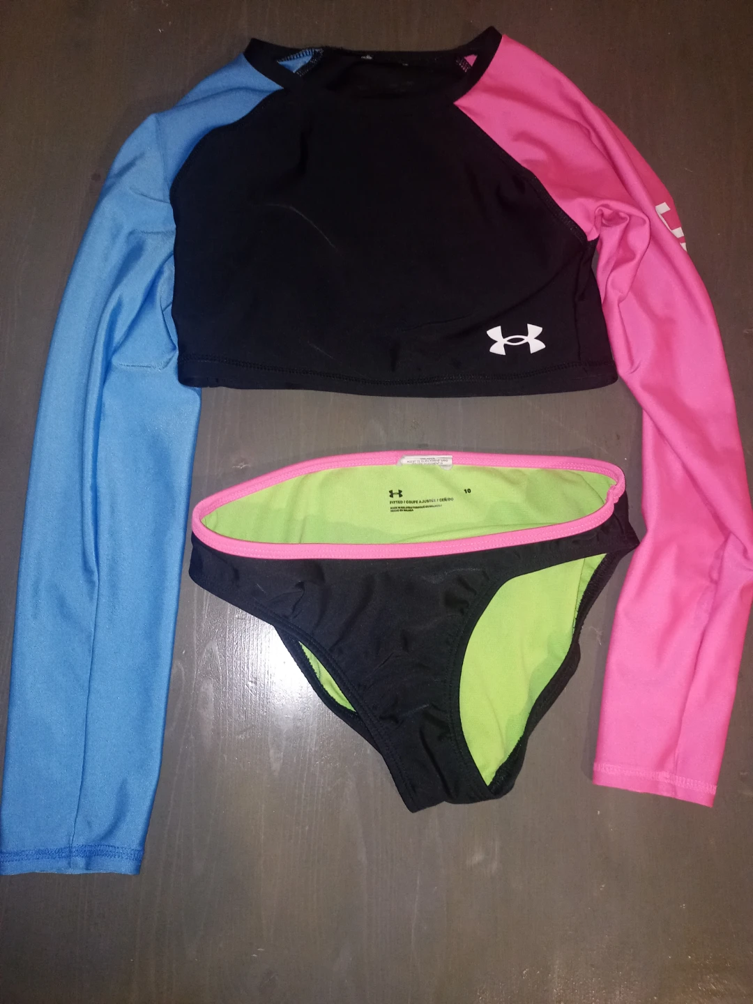 Girls Under Armour used bikini set with long sleeves