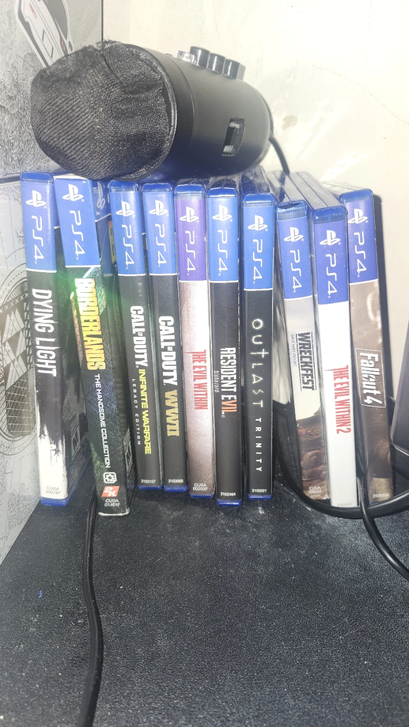 Ps4 game bundle, can be sold separately
