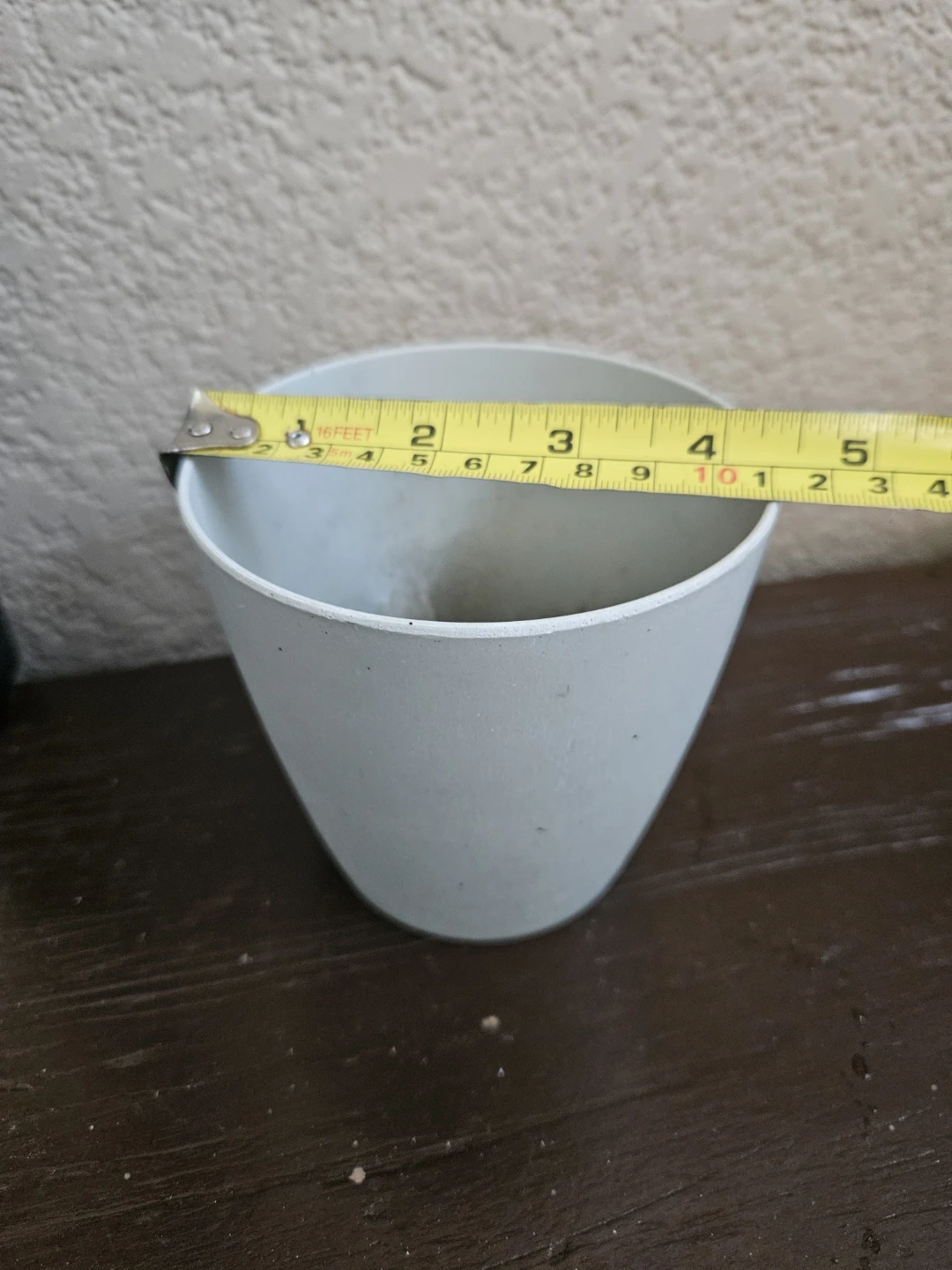 Light Grey Plastic Planter Pot - photo 3