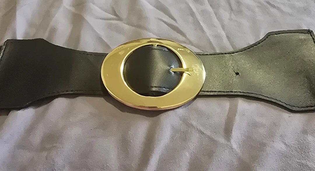 Black Elastic Belt with Large Gold Buckle - photo 2