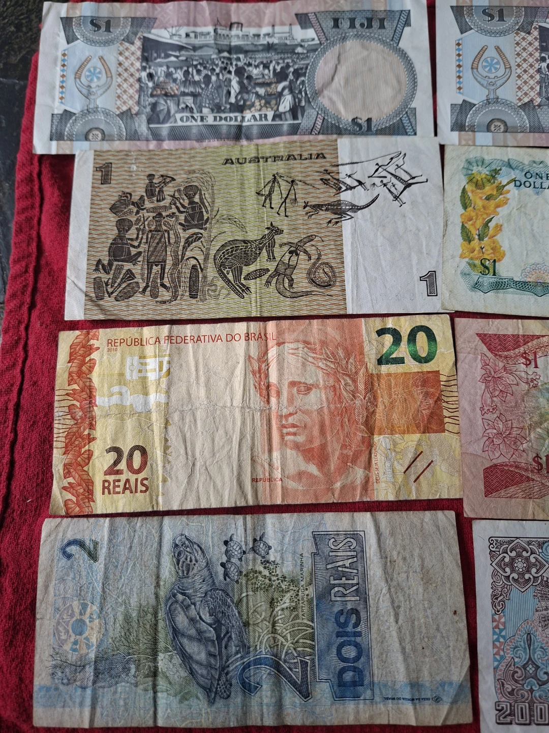 Various World Banknotes Collection - photo 4