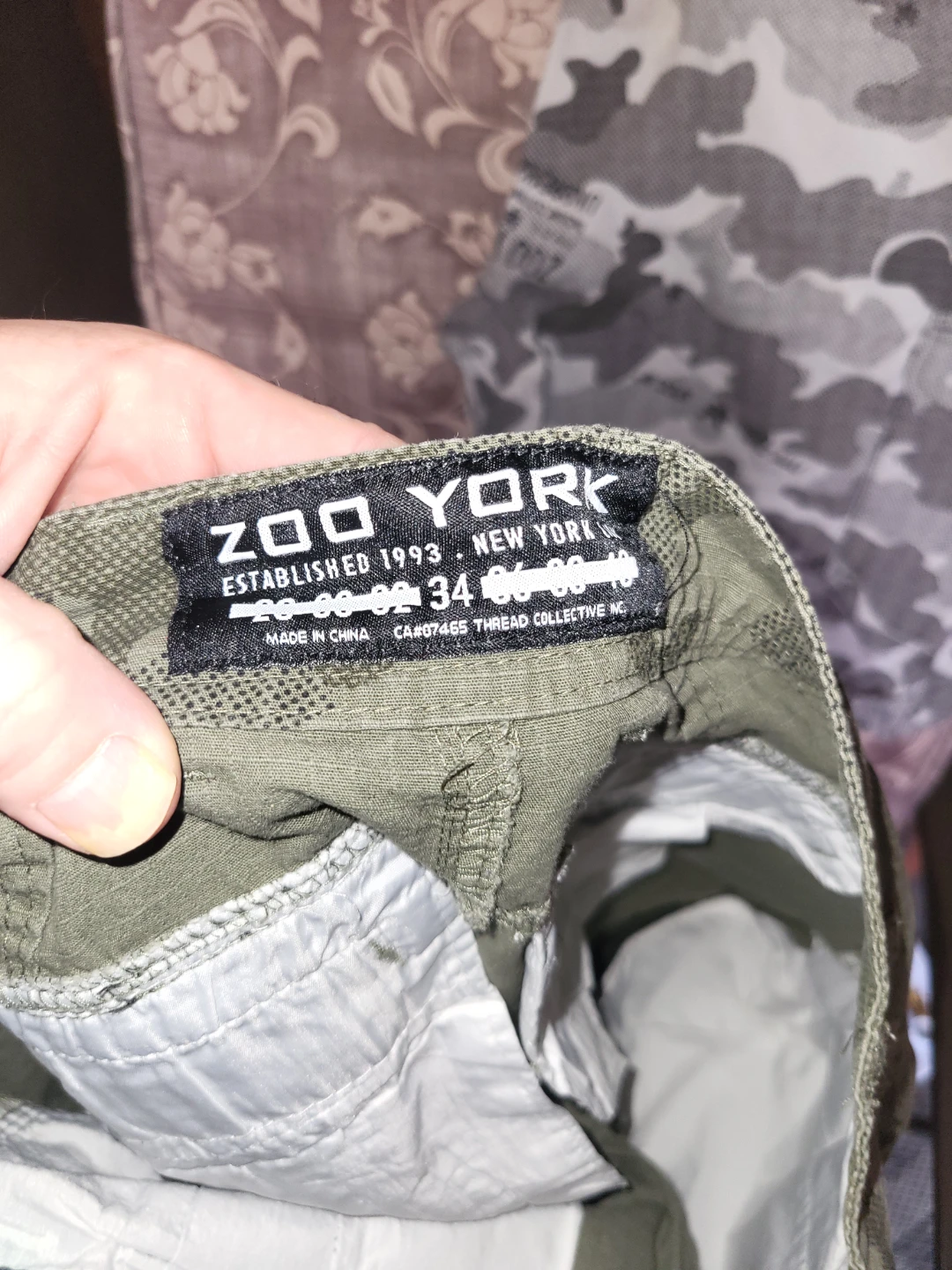 Zoo York Camo Cargo shorts Size 34 - photo 2