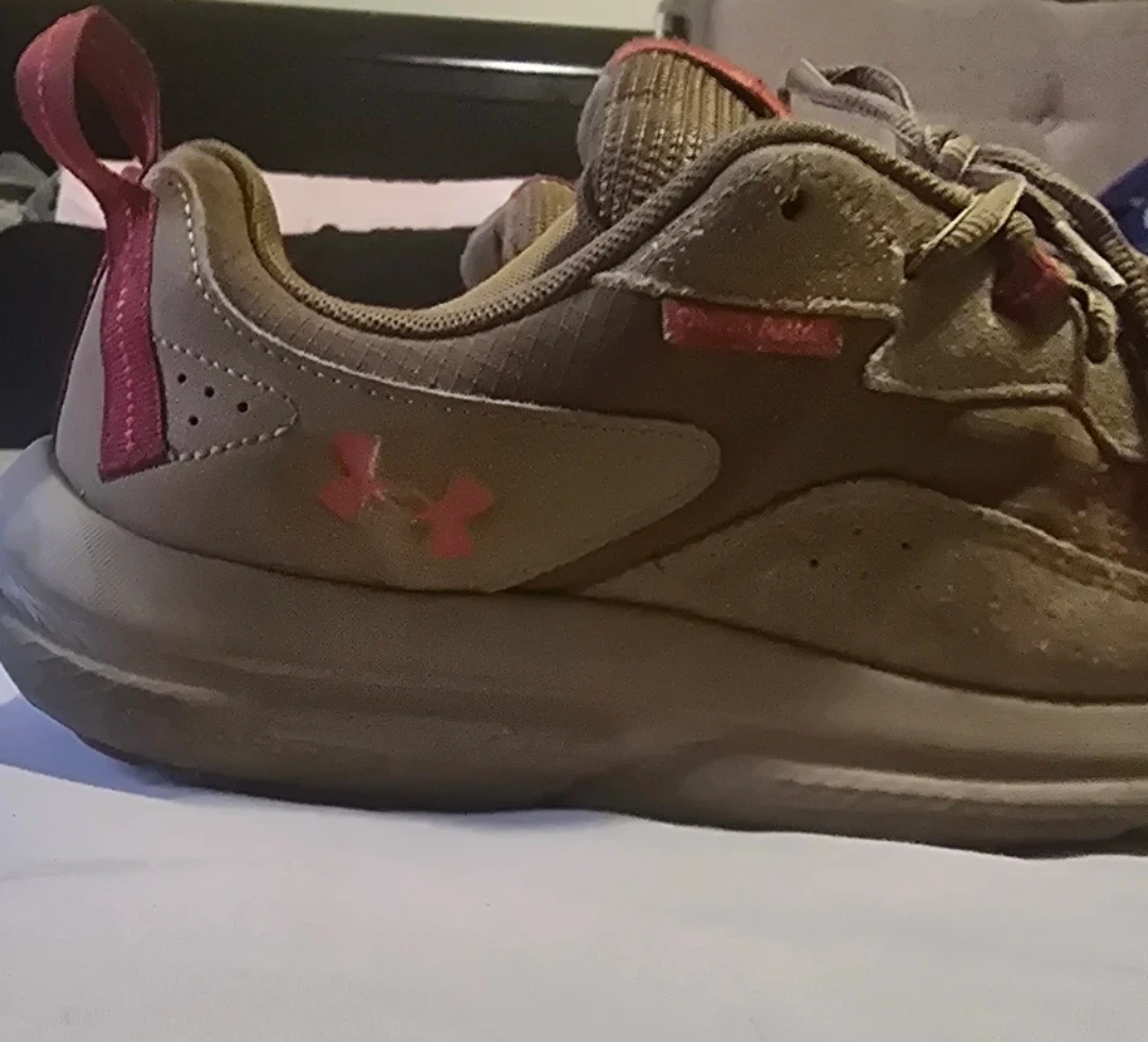 Under Armour Charged Sneakers - photo 3