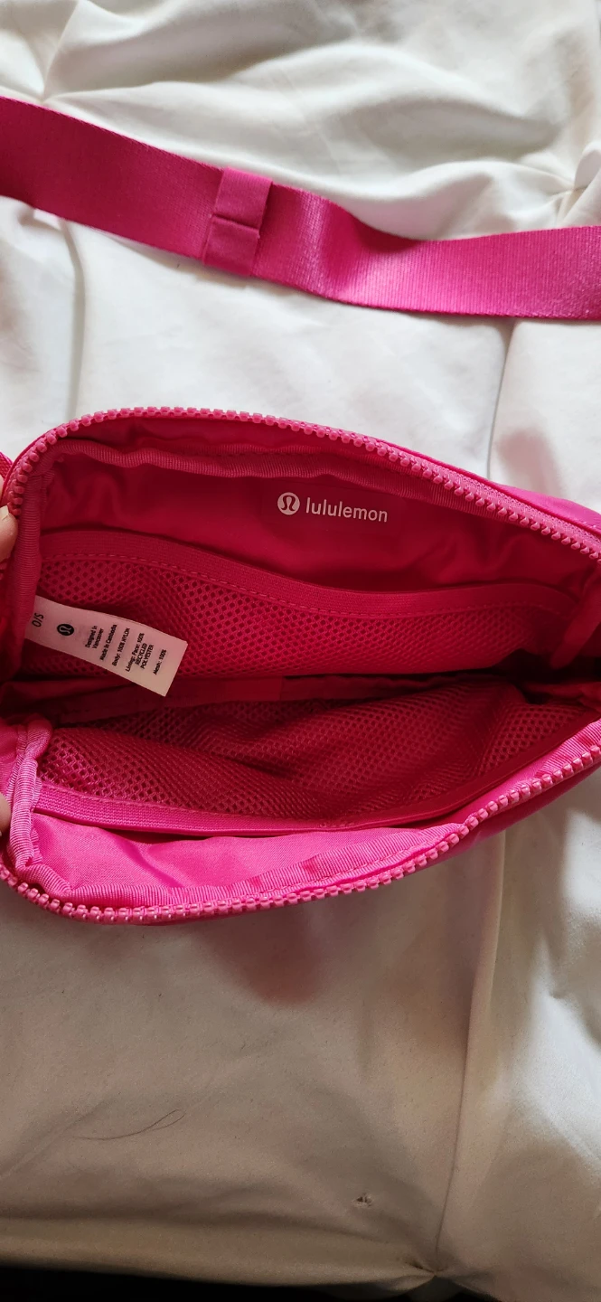 Lululemon Everywhere Belt Bag - Pink - photo 5