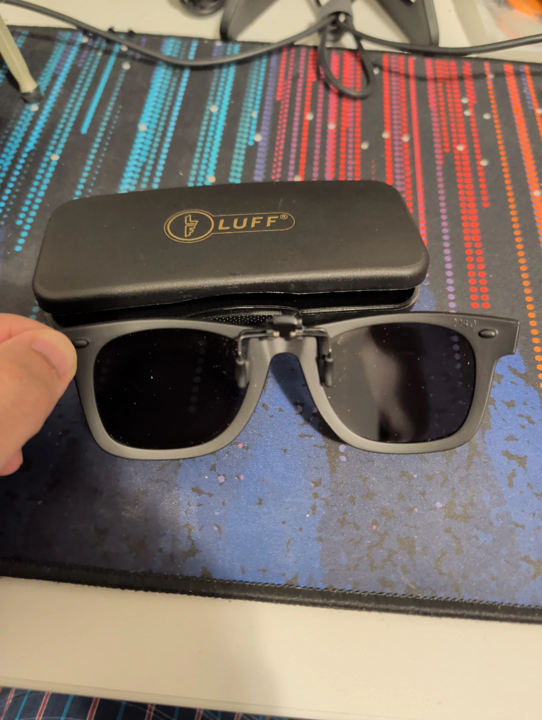 Clip on shades - photo 2