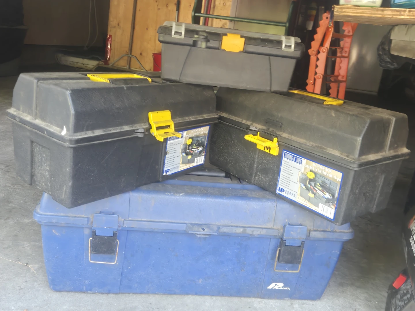 Strong N' Tuff 16" Tool Box - photo 2
