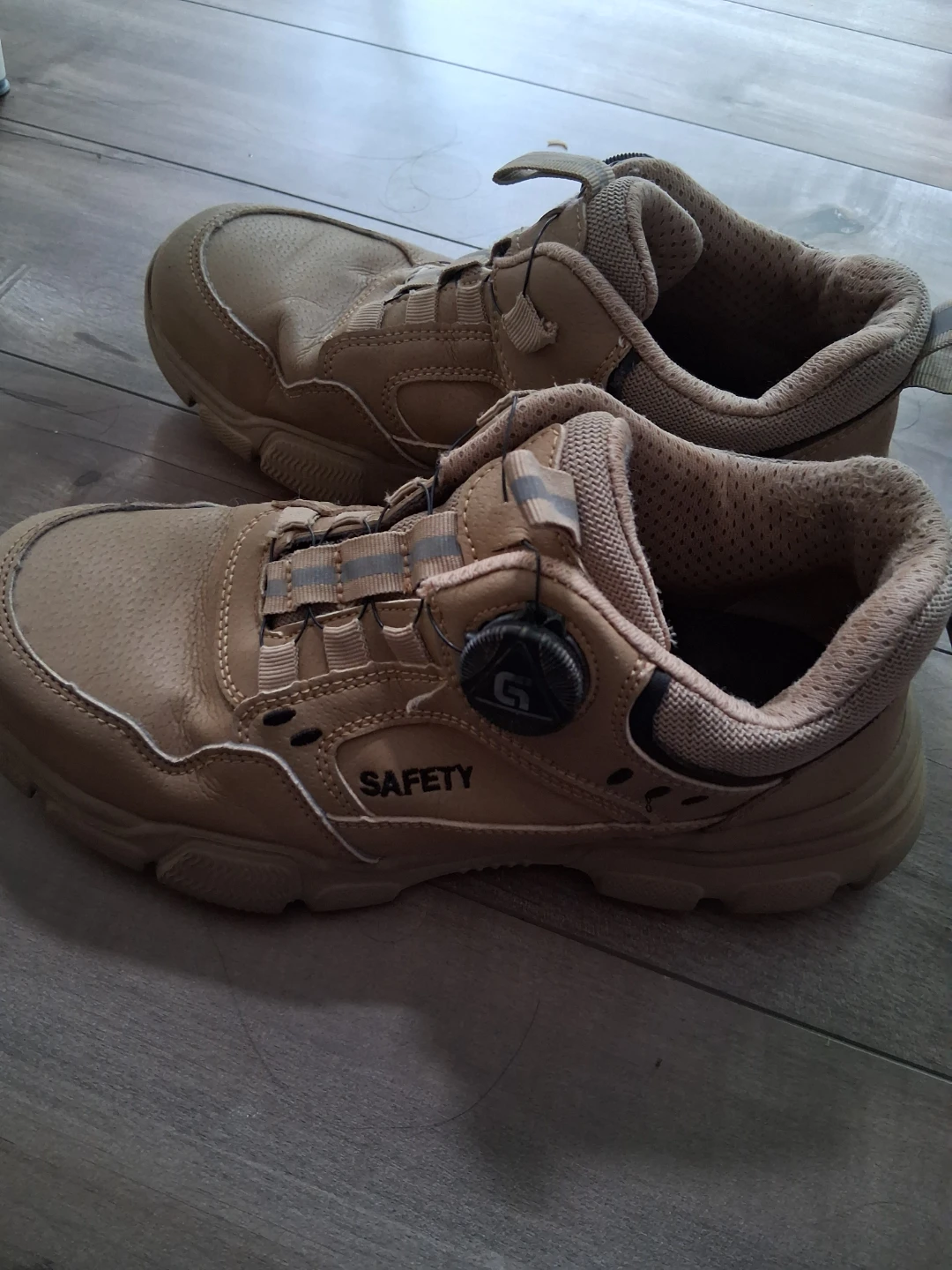 Steel toe work shoes ( W size 9 ) - photo 2
