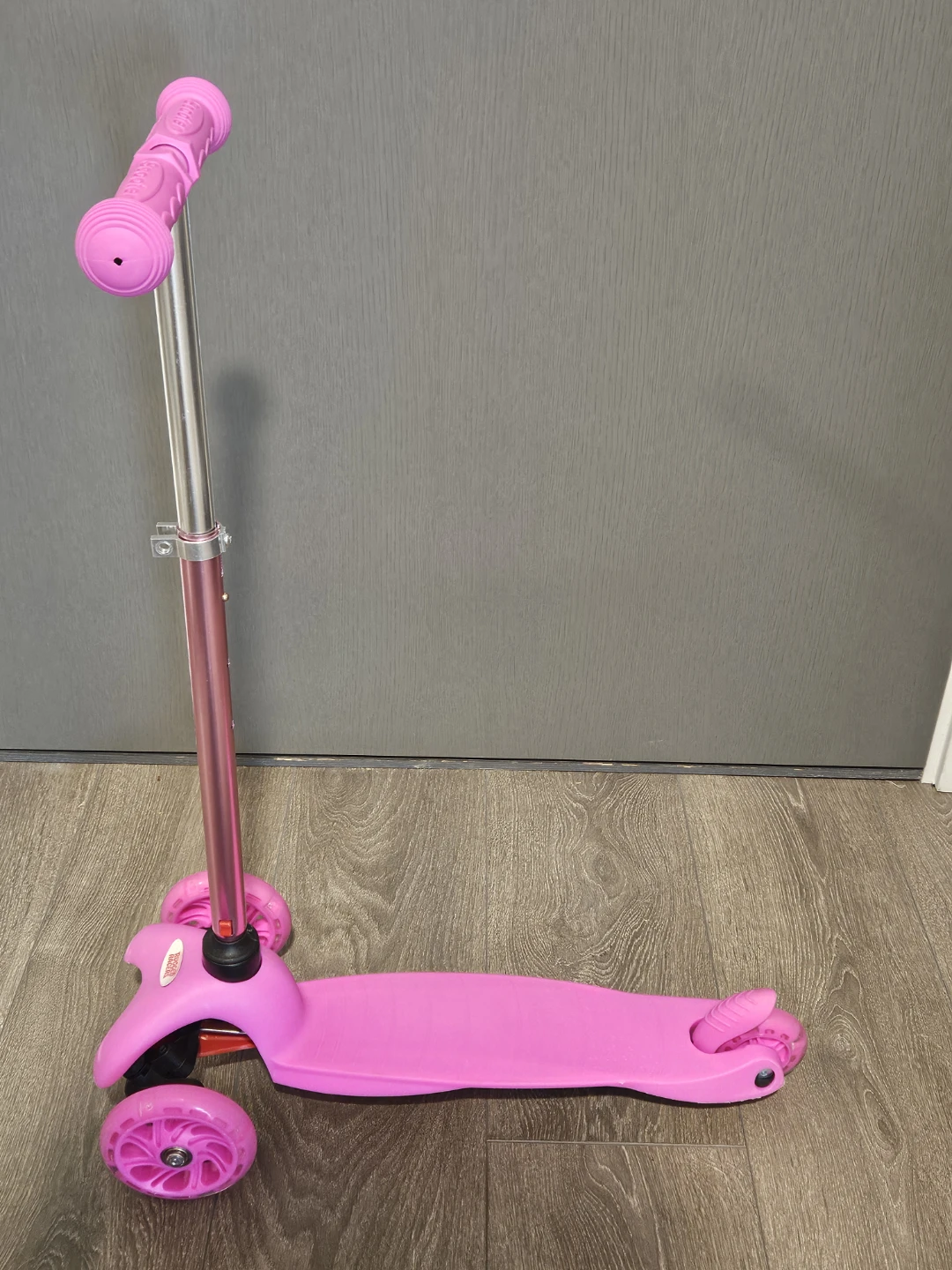 Rugged Racers Pink 3-Wheel Scooter - photo 3
