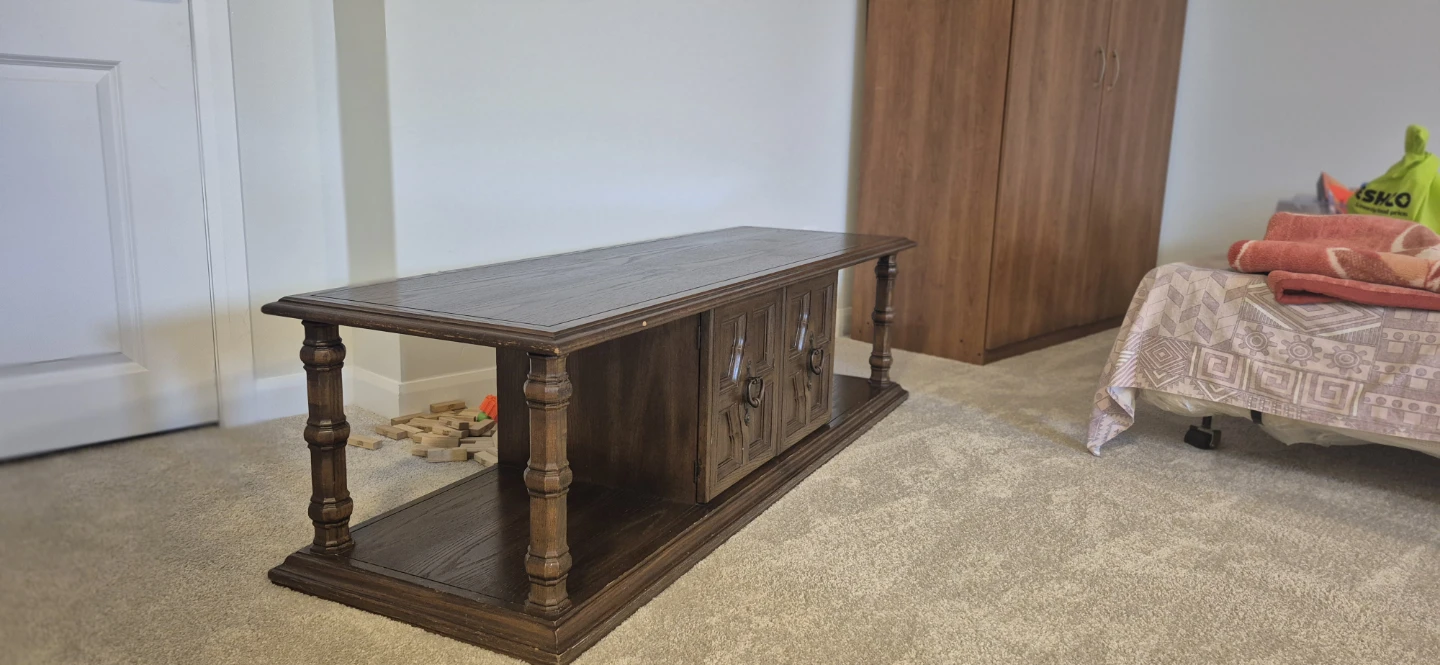 Vintage tv stand Table with Cabinet Doors - photo 4