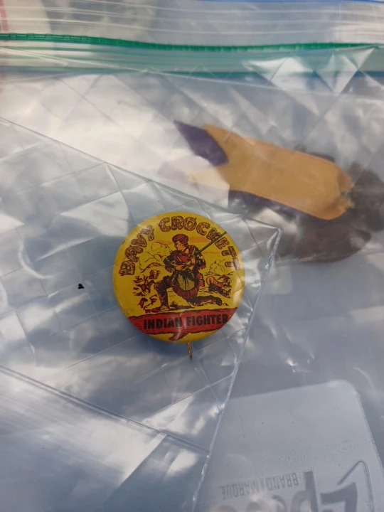 Davy Crockett Indian Fighter Pin