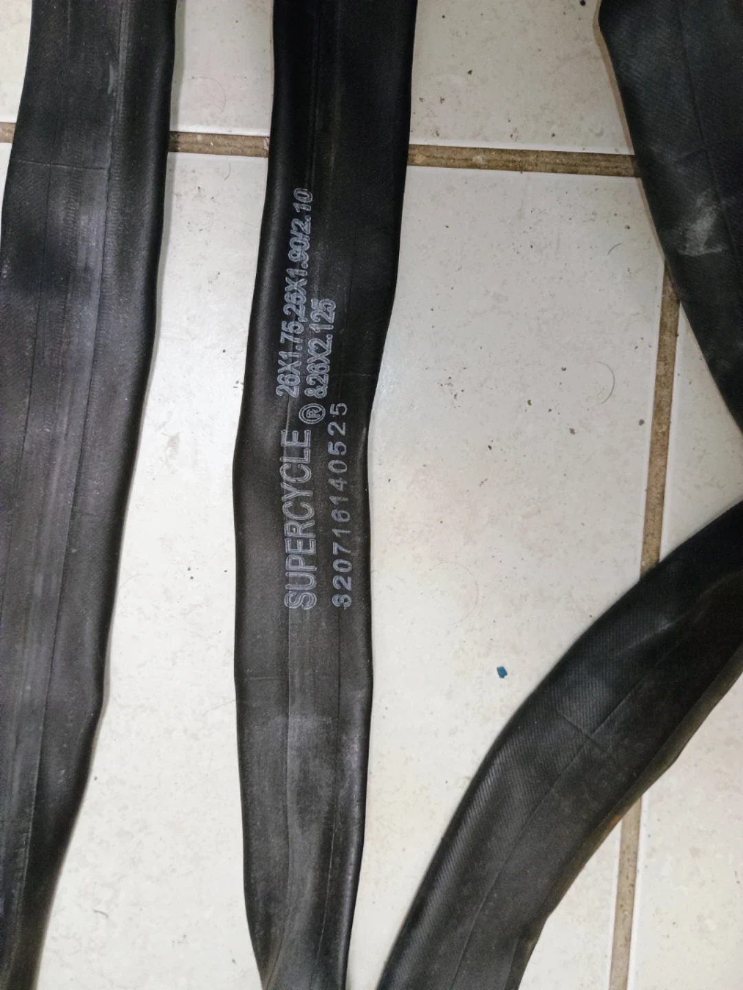⚽  4x mint condition Bicycle Inner Tubes 26x1.75-2.125 - photo 2