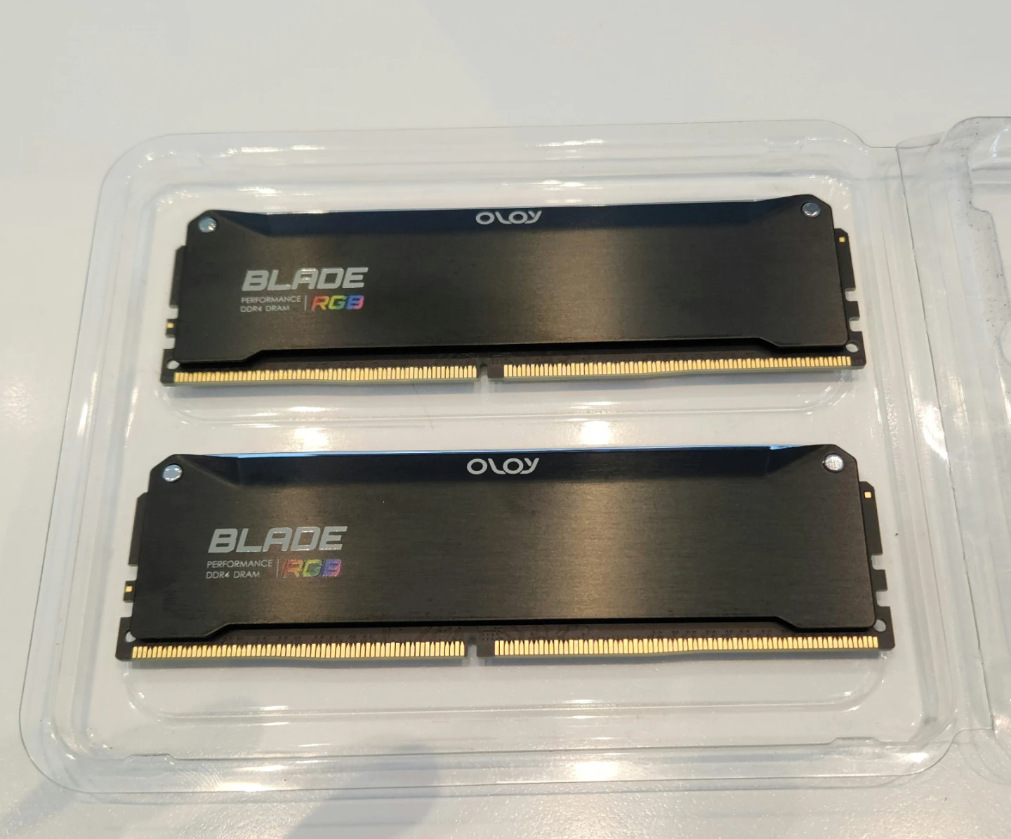 Oloy Blade RGB DDR4 RAM 3200MHz (2x8GB)
