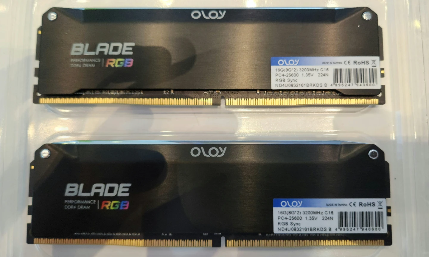 Oloy Blade RGB DDR4 RAM 3200MHz (2x8GB) - photo 2