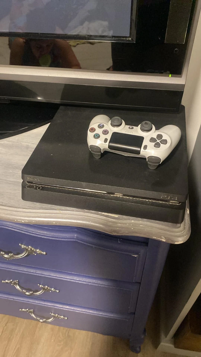 Sony PlayStation 4 (PS4) Slim Console