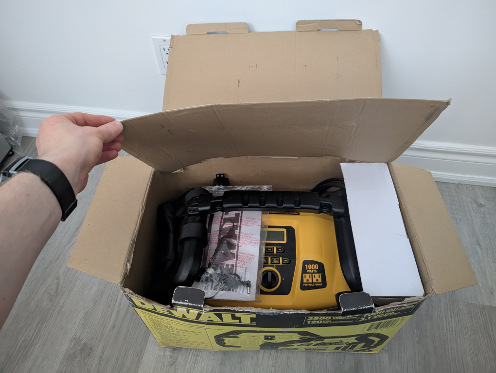 DeWALT power station unit with jump starter and air compressor - photo 3