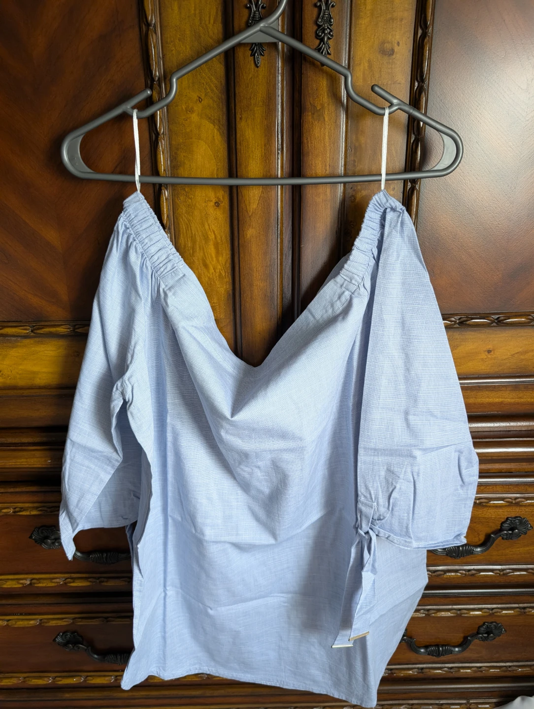 DYNAMITE Light Blue Off-Shoulder Blouse
