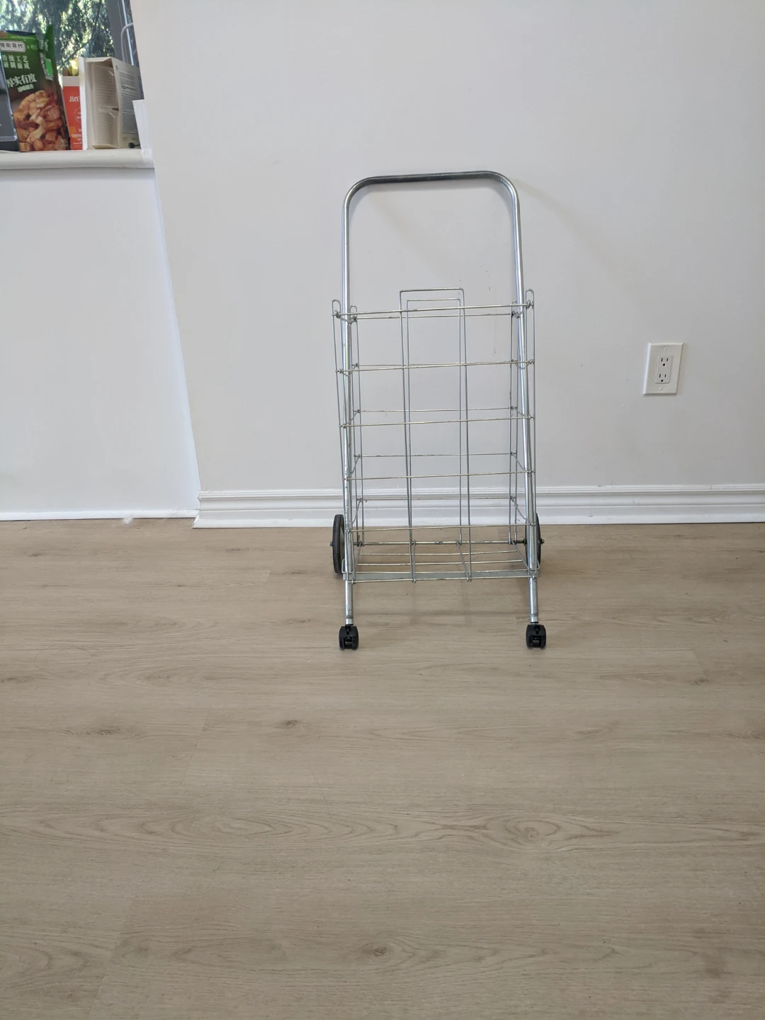 Small Metal Shopping Cart - photo 2