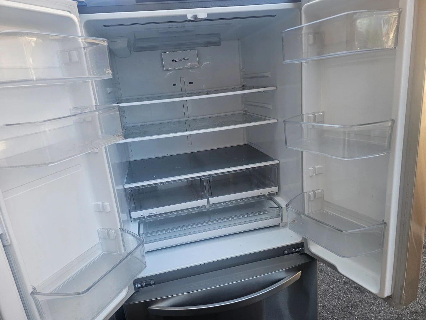 Lg 33in Wide Stainless Steel french door refrigerator - photo 2