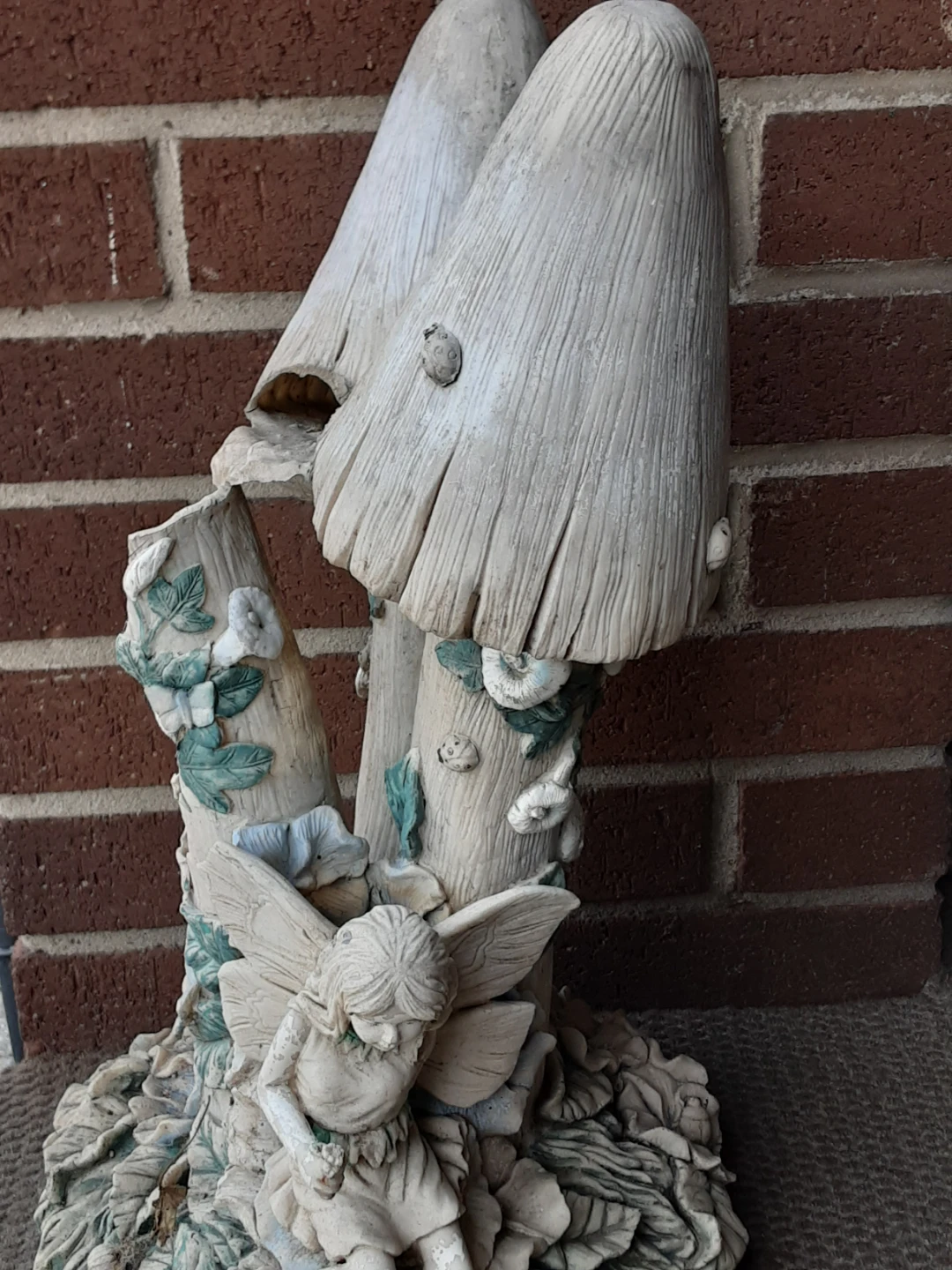 Fairy and Mushroom Garden Statue - photo 3