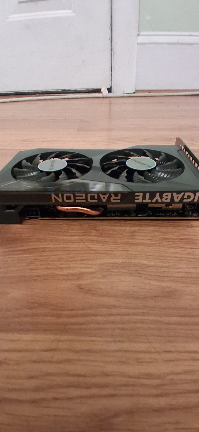 Gigabyte Radeon Graphics Card - photo 2