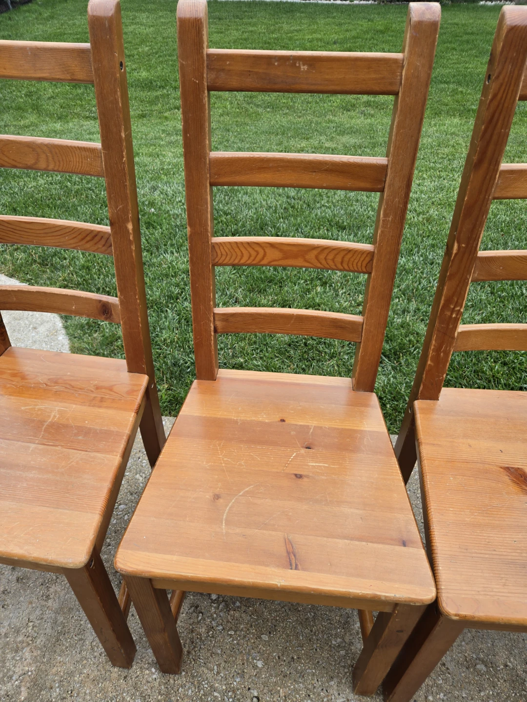 Set of 4 Wooden Dining Chairs - photo 2